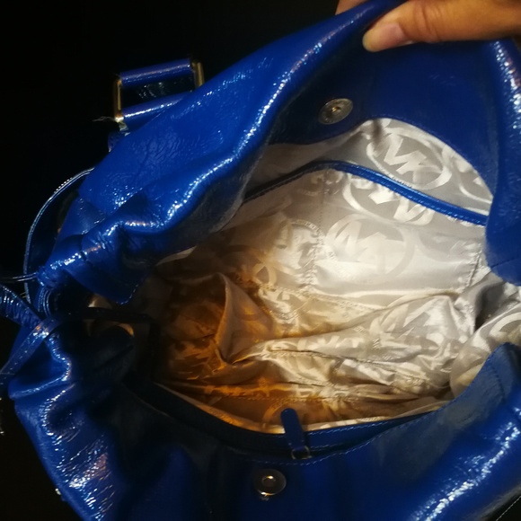 Michael Kors Blue Fashion Tote - Picture 7 of 8